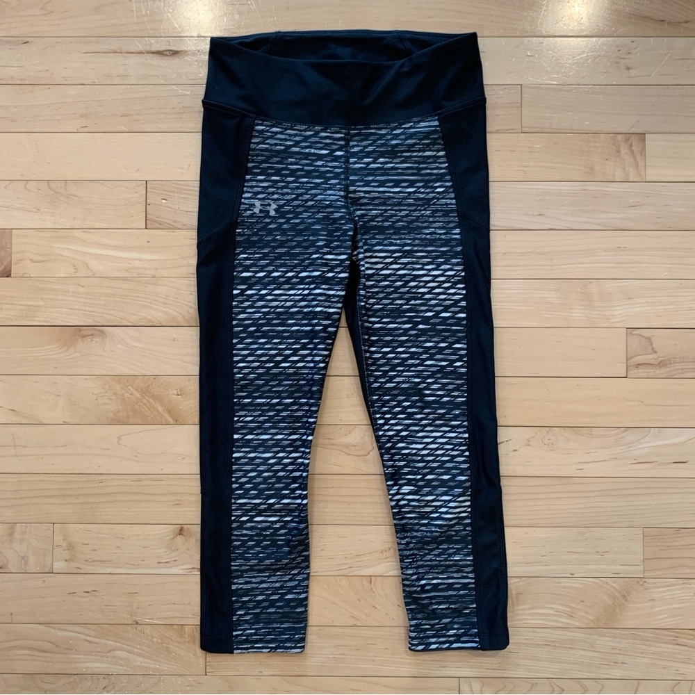 Under Armour women’s size XS black athletic leggings running pants